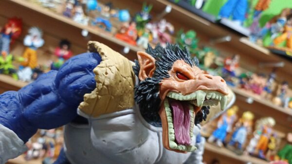 Vegeta ozaru 
Dragón Ball Z 
Tamaño:29cm