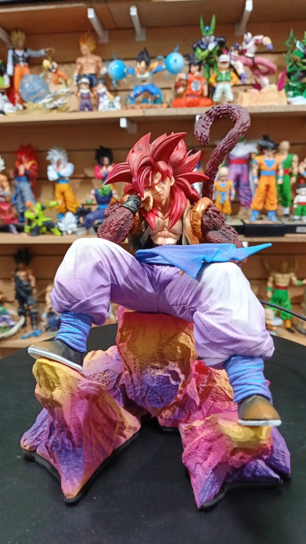 Gogeta face 4
Dragón Ball Gt
Resina 
Tamaño:27cm