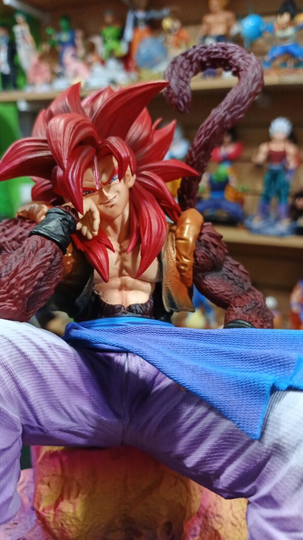 Gogeta face 4
Dragón Ball Gt
Resina 
Tamaño:27cm