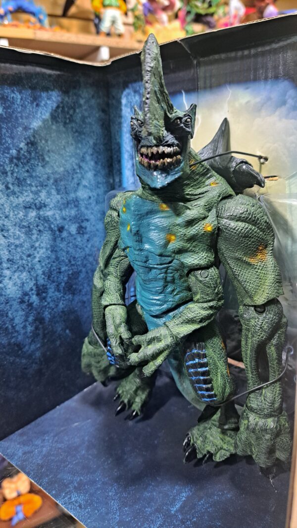 titanes del pacifico ORIGINAL 
kaiju AXEHEAD 
PACIFIC RIM