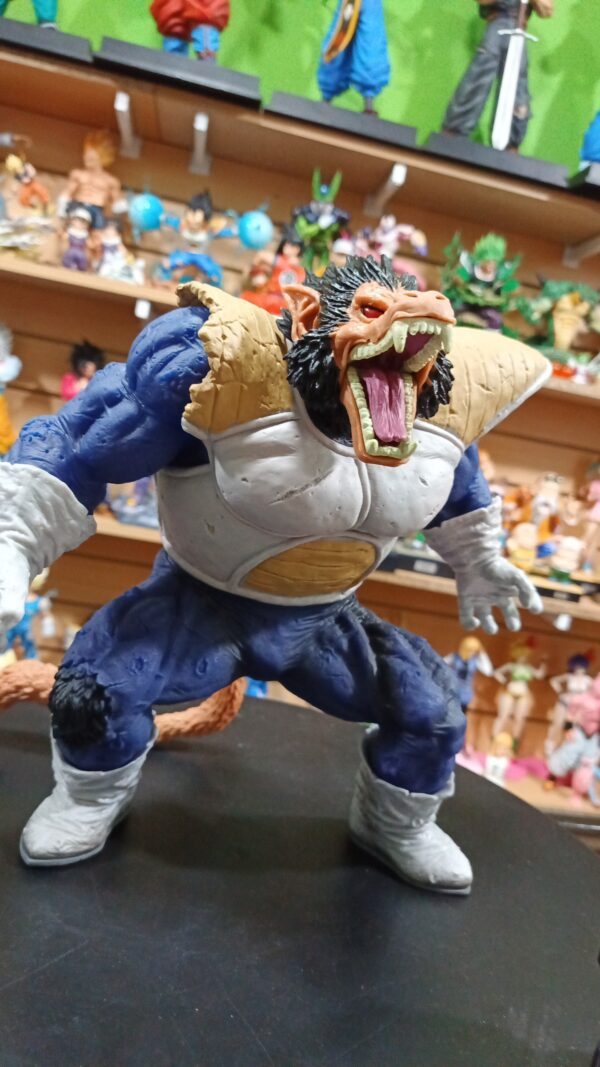 Vegeta ozaru 
Dragón Ball Z 
Tamaño:29cm