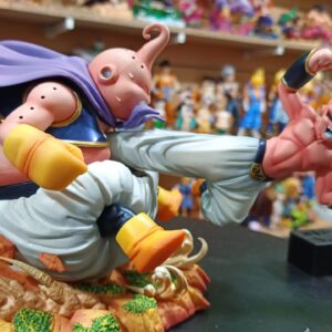 dragon ball majin buu vs kid buu 
Tamaño:17cm de alto 31 de ancho