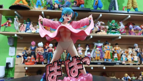 Bulma corazon
Dragón Ball Z 
Tamaño:14cm