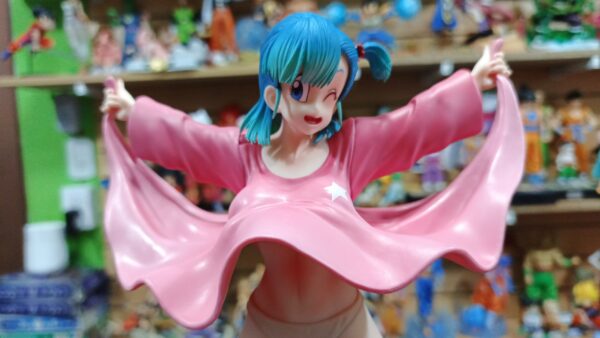 Bulma corazon
Dragón Ball Z 
Tamaño:14cm