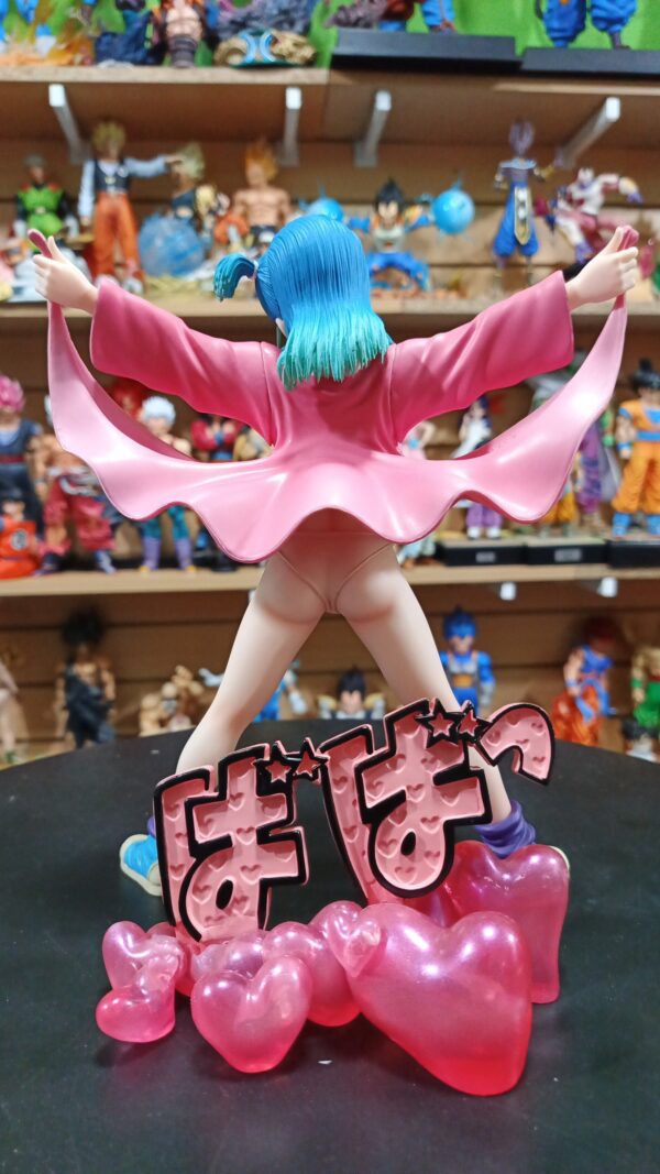 Bulma corazon
Dragón Ball Z 
Tamaño:14cm
