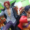 Luffy y shanks
One Piece 
Tamaño:50cm