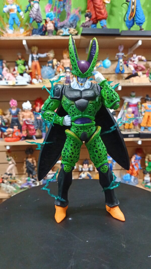 Cell perfecto
Dragón Ball 
Tamaño:38cm
