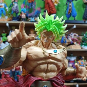 Broly
Dragón Ball Z 
Tamaño:47cm