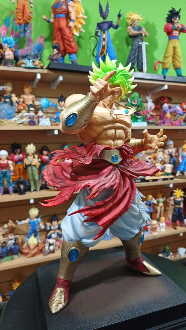 Broly
Dragón Ball Z 
Tamaño:47cm