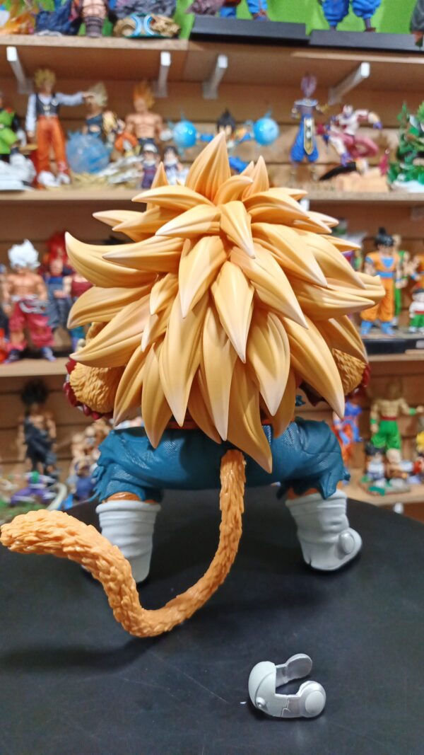 Ozaru Cumber 
Dragón Ball Hero
Tamaño:32cm