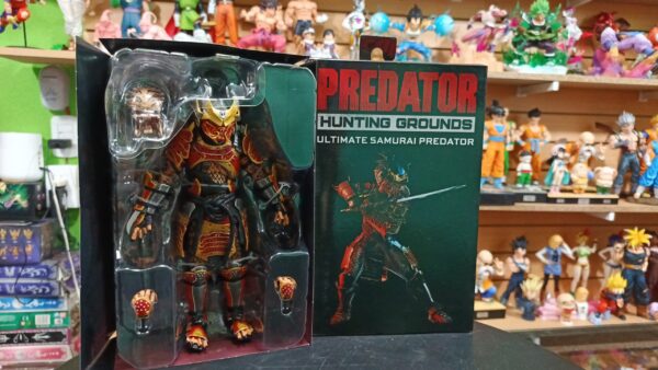 Predator 
Ultime samurái 
Tamaño:18cm