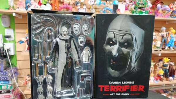 Damien leones
Terrifier
Tamaño:16cm