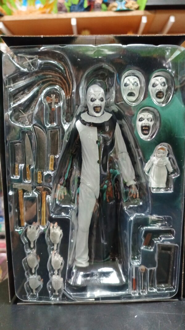 Damien leones
Terrifier
Tamaño:16cm