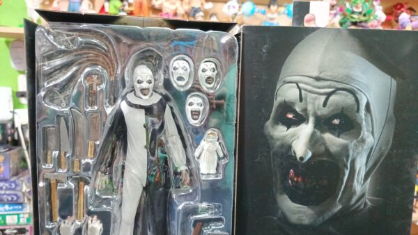 Damien leones
Terrifier
Tamaño:16cm
