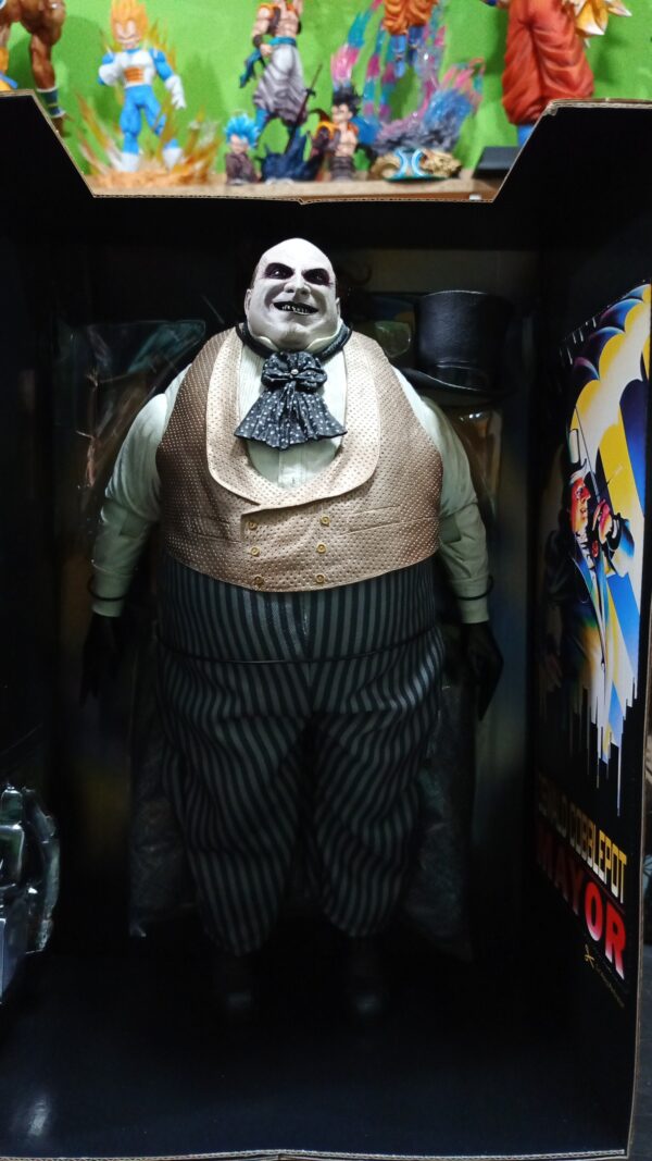 Pingüino 🐧 original 
Batman regresa
Tamaño:1/4