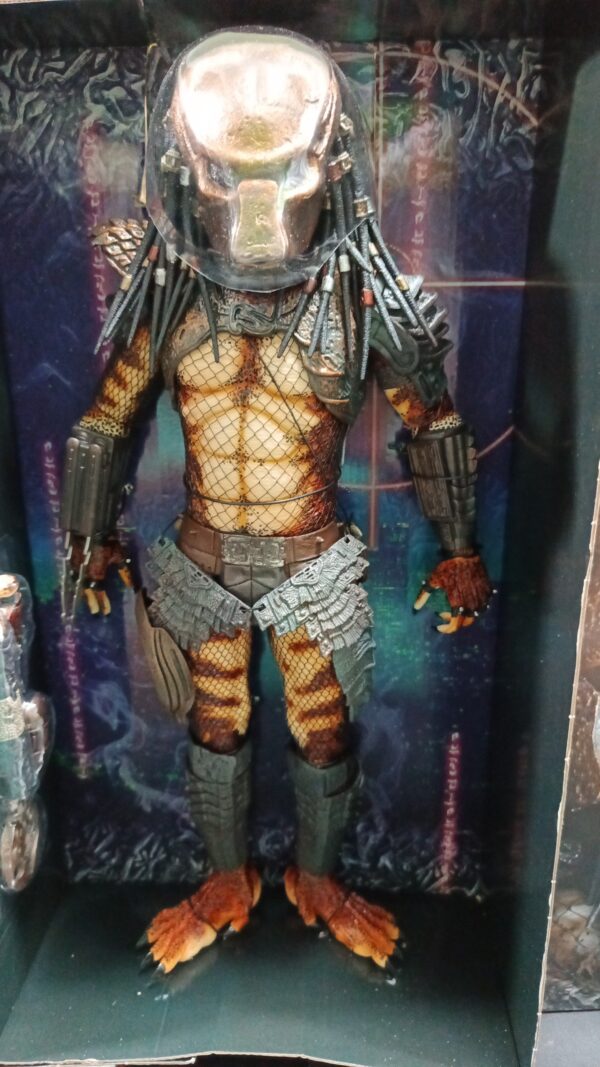 Predator Hunter city 
original 
Tamaño:1/6