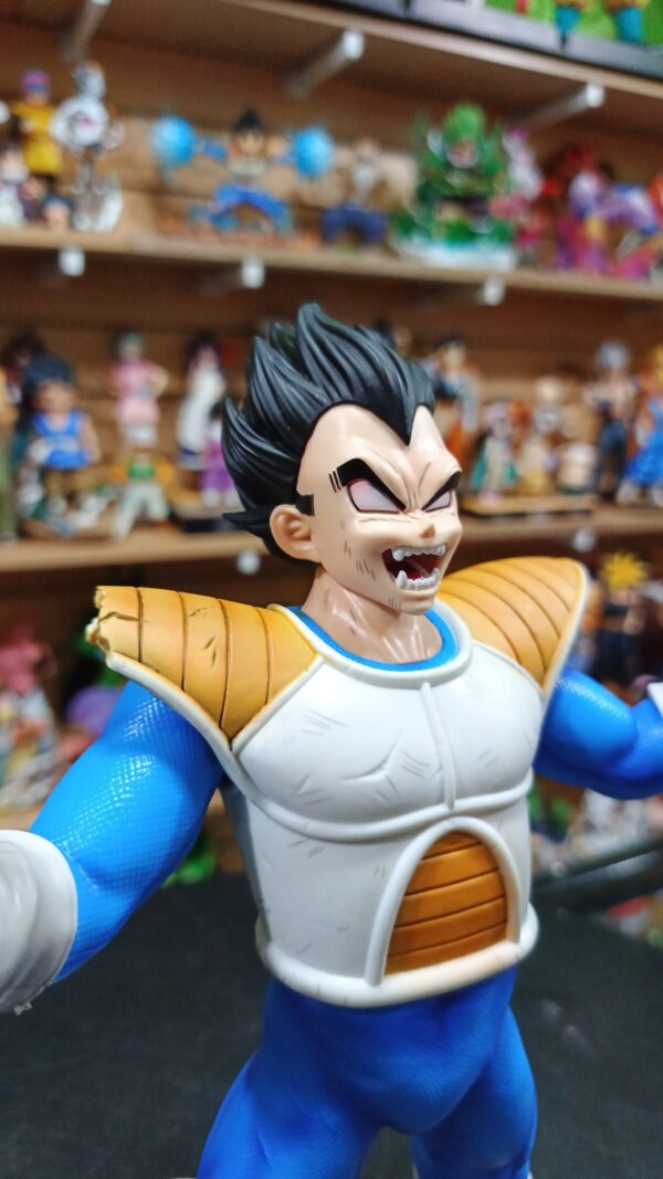 Vegeta tranformacion a ozaru
Dragón Ball Z 
Tamaño:26cm