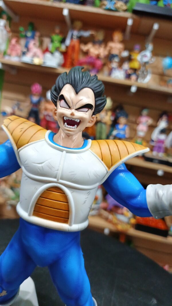 Vegeta tranformacion a ozaru
Dragón Ball Z 
Tamaño:26cm