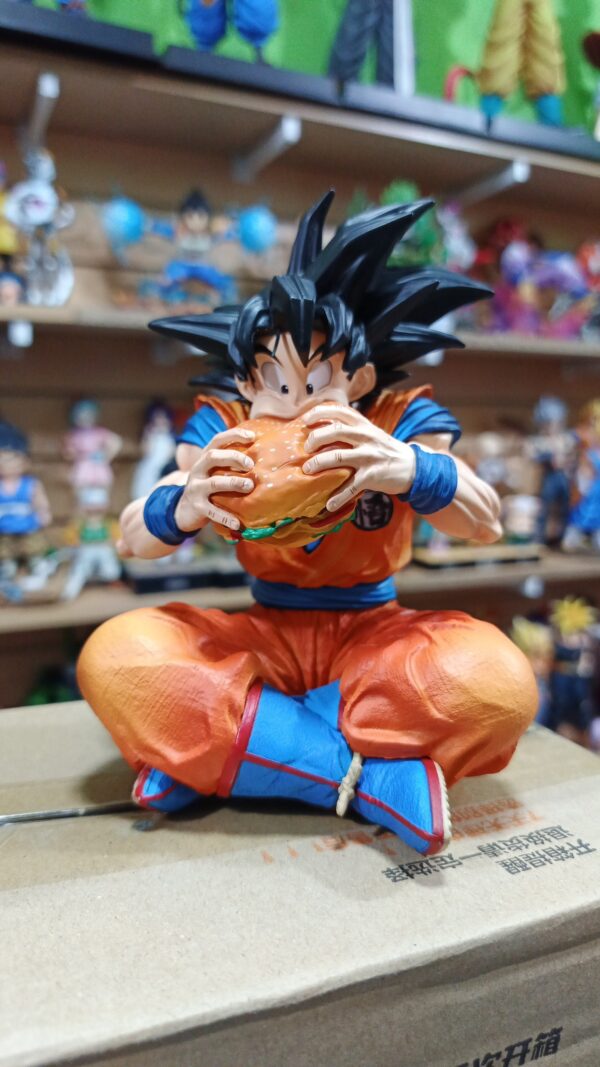 Goku y vegeta magdonal
Dragón Ball Z 
Tamaño:14cm
Promocionando a magdonal ni me pagan por eso 🥲