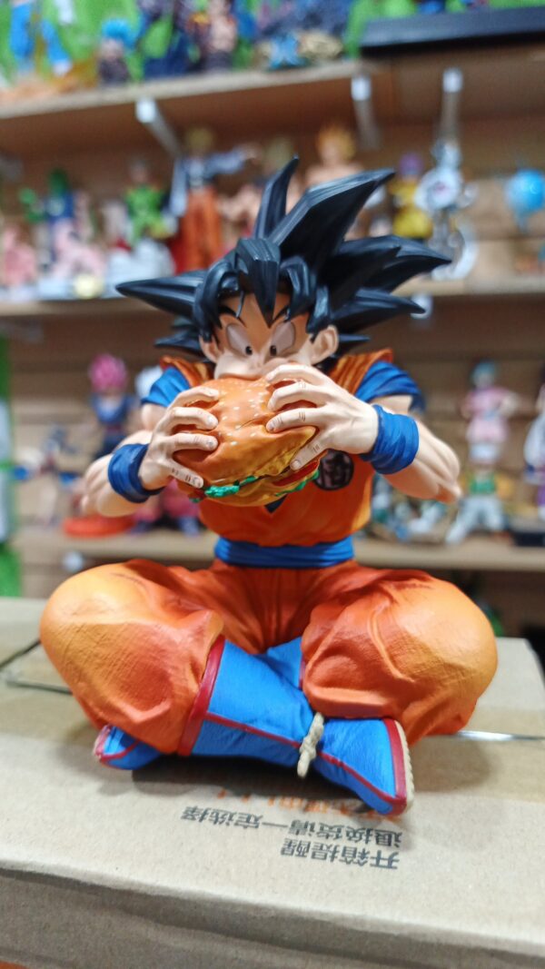 Goku y vegeta magdonal
Dragón Ball Z 
Tamaño:14cm
Promocionando a magdonal ni me pagan por eso 🥲