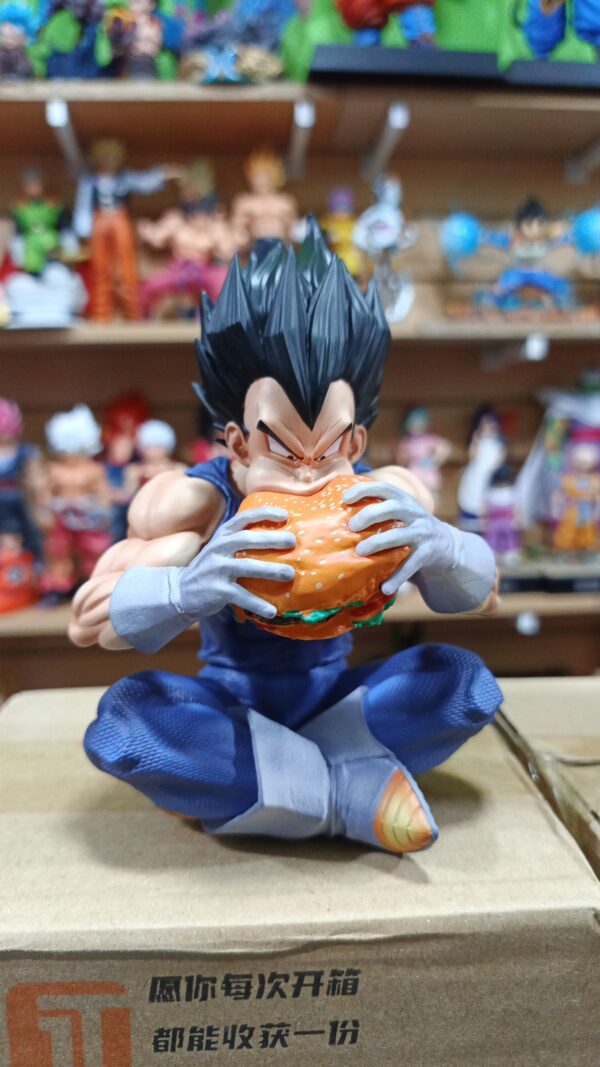 Goku y vegeta magdonal
Dragón Ball Z 
Tamaño:14cm
Promocionando a magdonal ni me pagan por eso 🥲