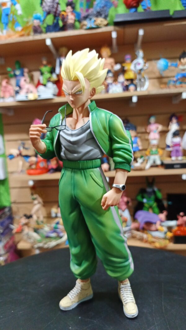 Gohan facha ?
Dragón Ball Z 
Tamaño:30cm