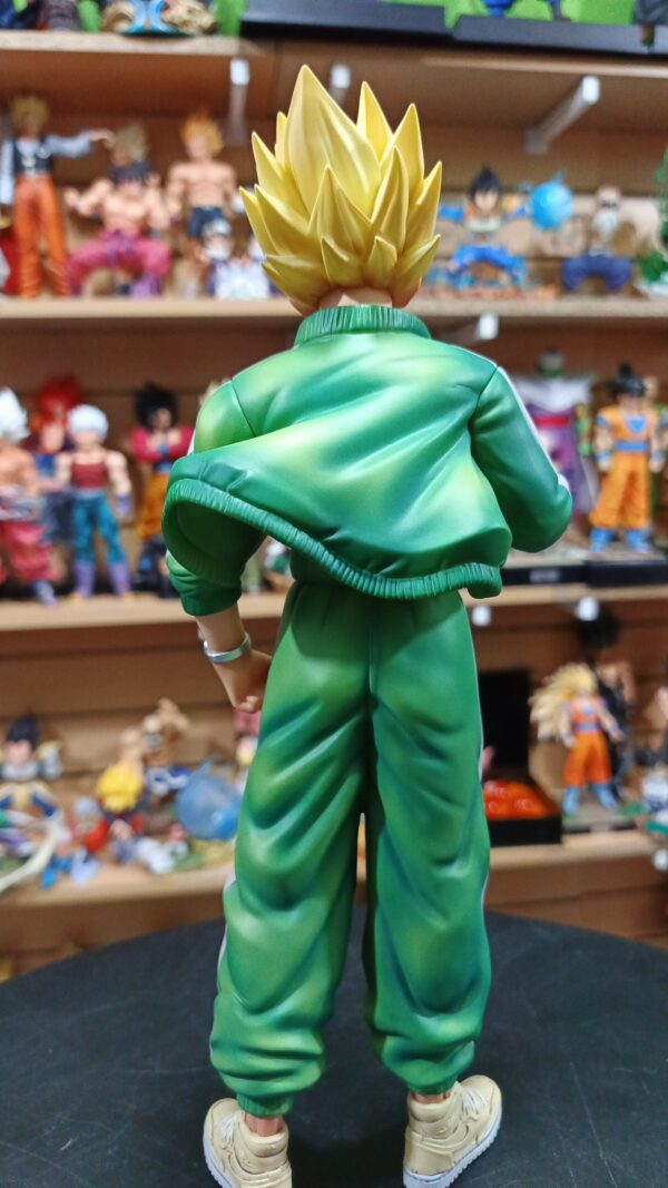 Gohan facha ?
Dragón Ball Z 
Tamaño:30cm