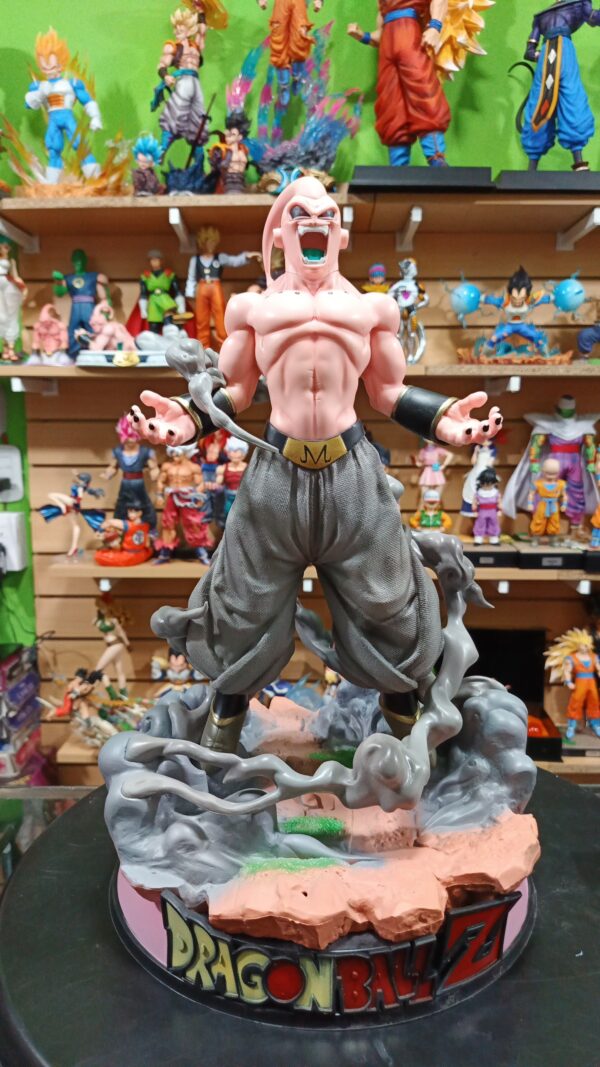 Majin Boo
Dragón Ball Z 
Tamaño:44cm