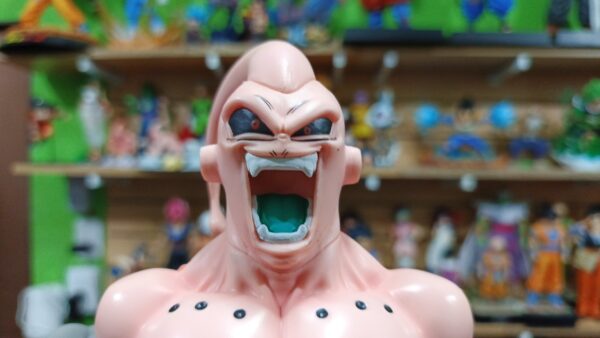 Majin Boo
Dragón Ball Z 
Tamaño:44cm