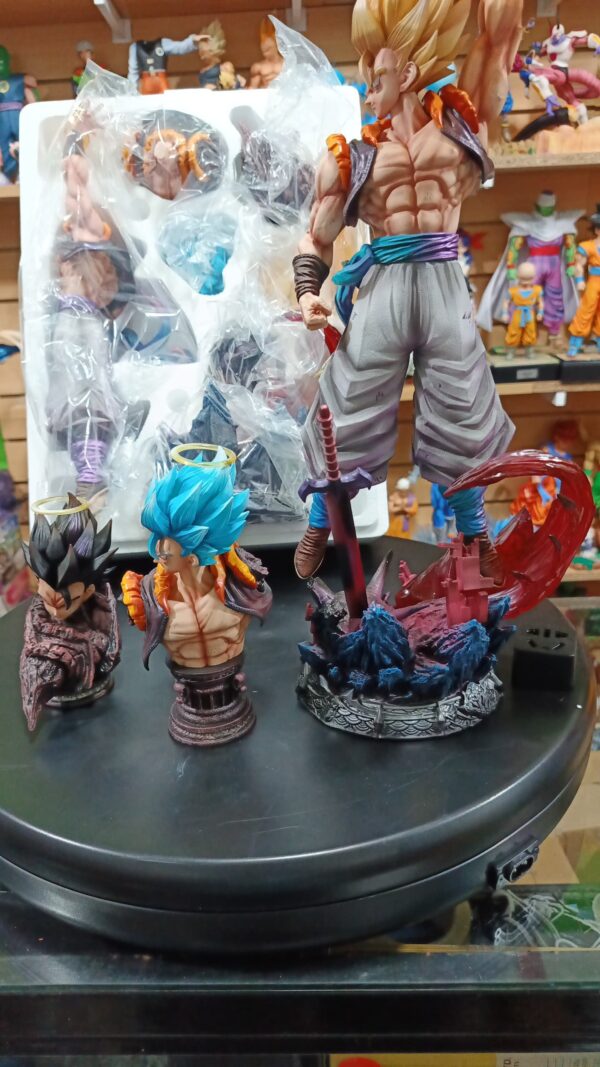 gogeta super
Dragón Ball Z 
Tamaño:45cm