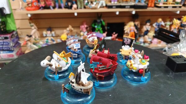 Set barcos de one Piece
One Piece
8 barco
Tamaños:7cm