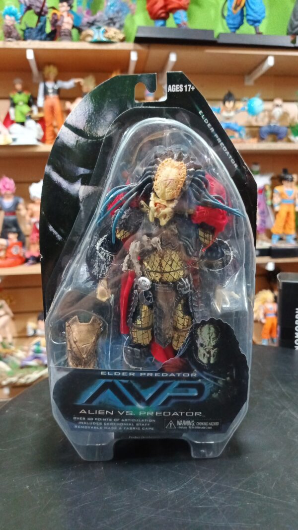 Elder predador
Predator VS aliens 
Tamaño:18cm