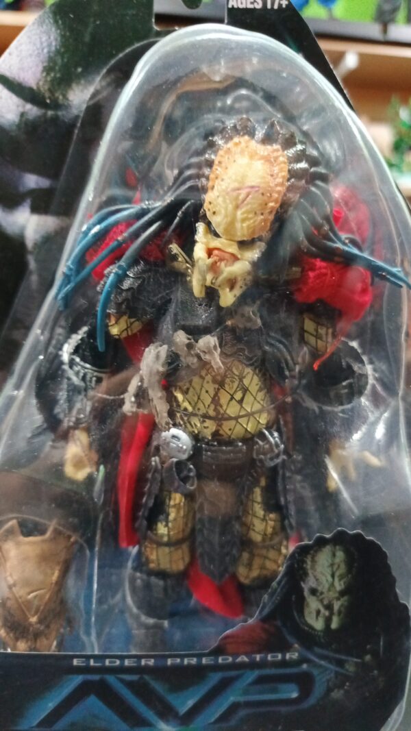 Elder predador
Predator VS aliens 
Tamaño:18cm