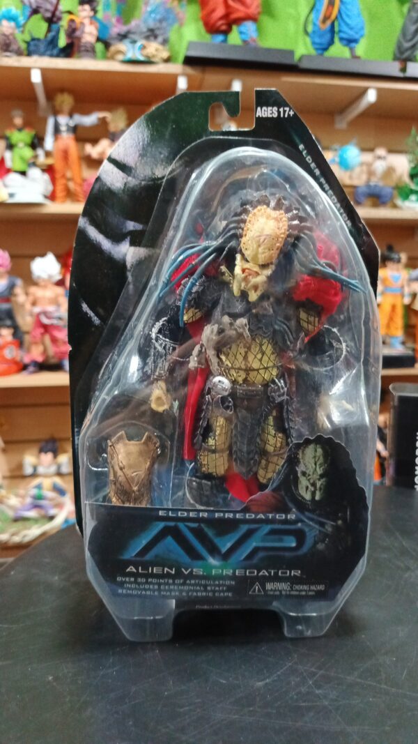 Elder predador
Predator VS aliens 
Tamaño:18cm