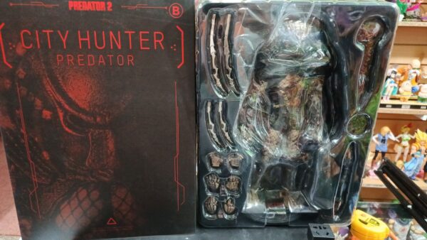 Predator
Hunter city con mascara 
Tamaño 36cm