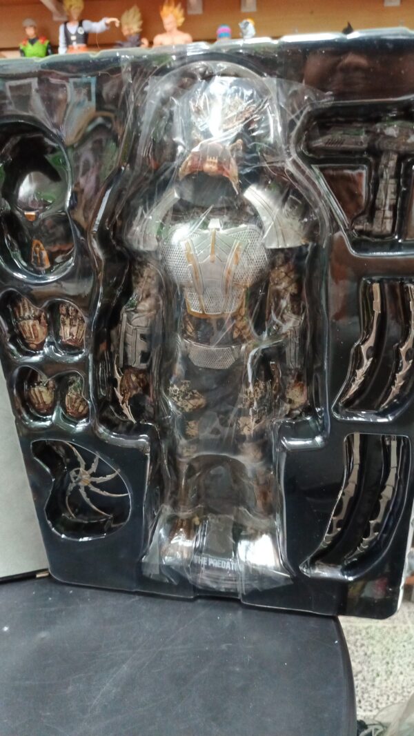 Predator
Elder completo
Tamaño 36cm
