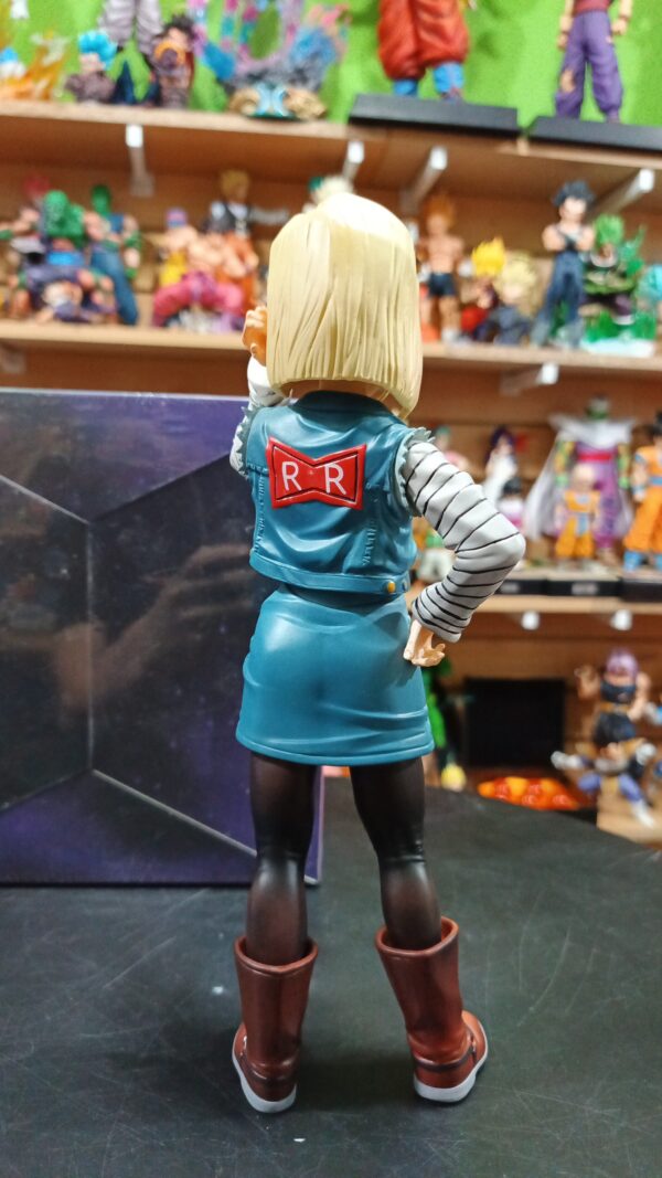 Androide 18 VF
Dragón Ball Z
Tamaño:27cm