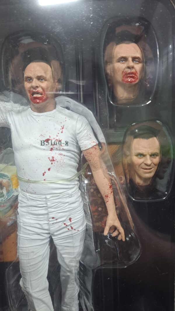 HANNIBAL LECTER
ORIGINAL NECA