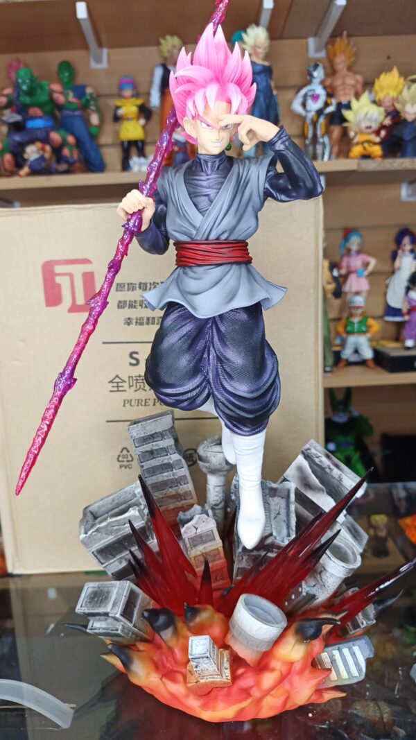 Goku rose     JT studios 
Dragón Ball Super 40cm altura 
precio 5 mil