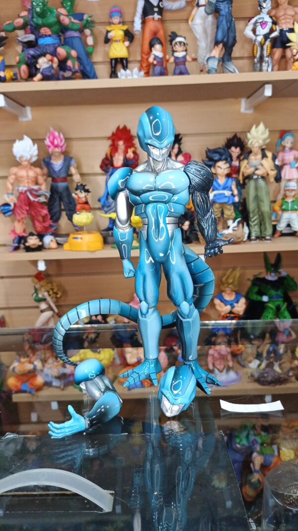 Metal cooler 
Dragón Ball Z 
Tamaño:29cm