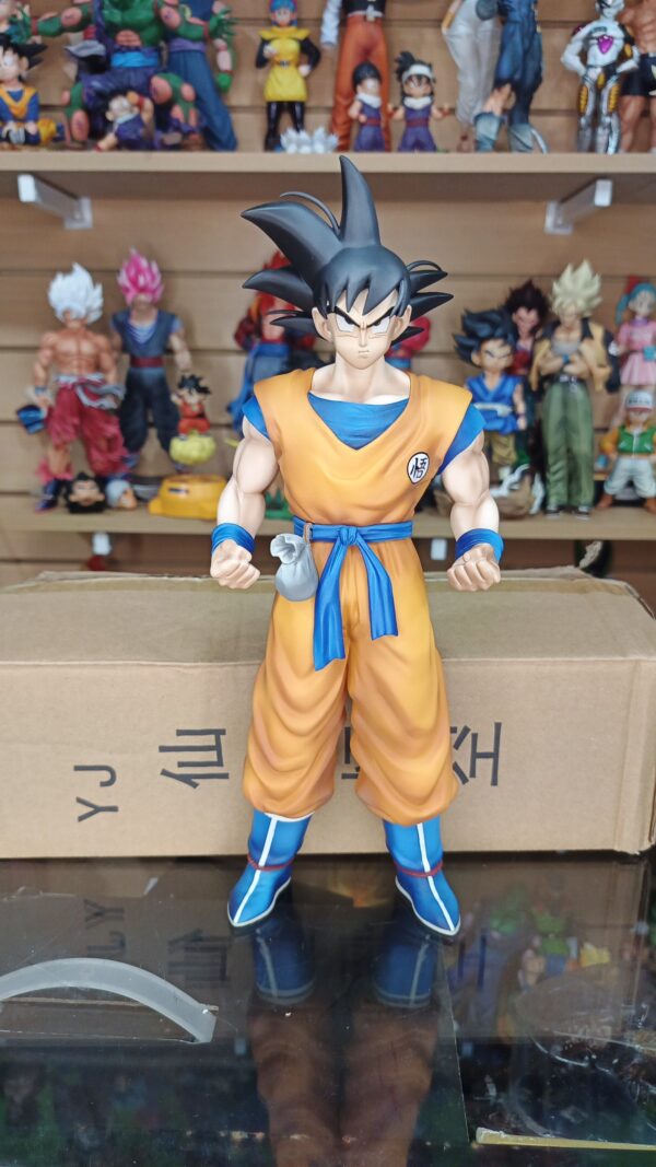Goku semilla
Dragón Ball Z 
Tamaño:31cm