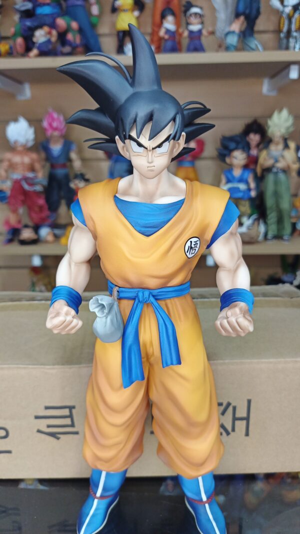 Goku semilla
Dragón Ball Z 
Tamaño:31cm