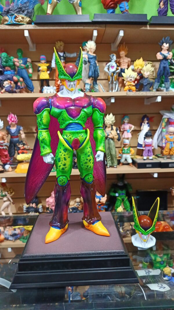 Cell forma perfecta 
Dragón Ball Hero 
Tamaño:48cm