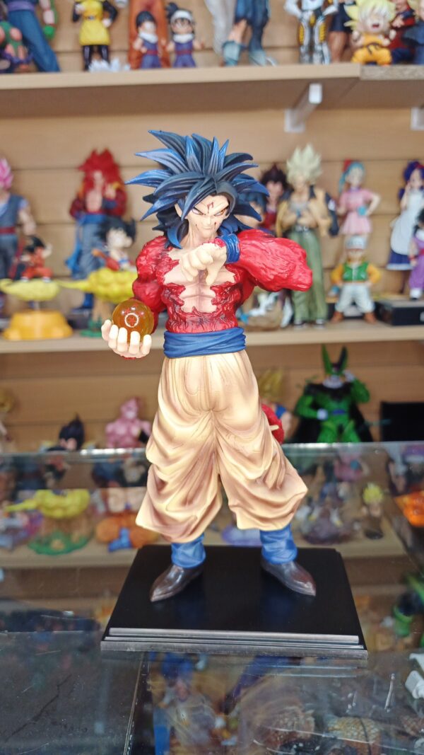 Goku fase 4
Dragón Ball GT 
Tamaño:34cm
