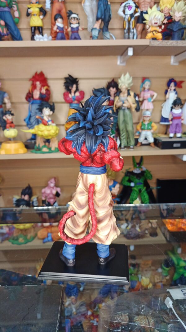 Goku fase 4
Dragón Ball GT 
Tamaño:34cm
