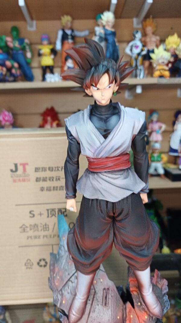 Goku black 
Dragón Ball Super 
Tamaño:38cm