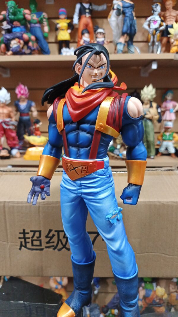 android super 17 
Dragón Ball GT 
Tamaño:34cm