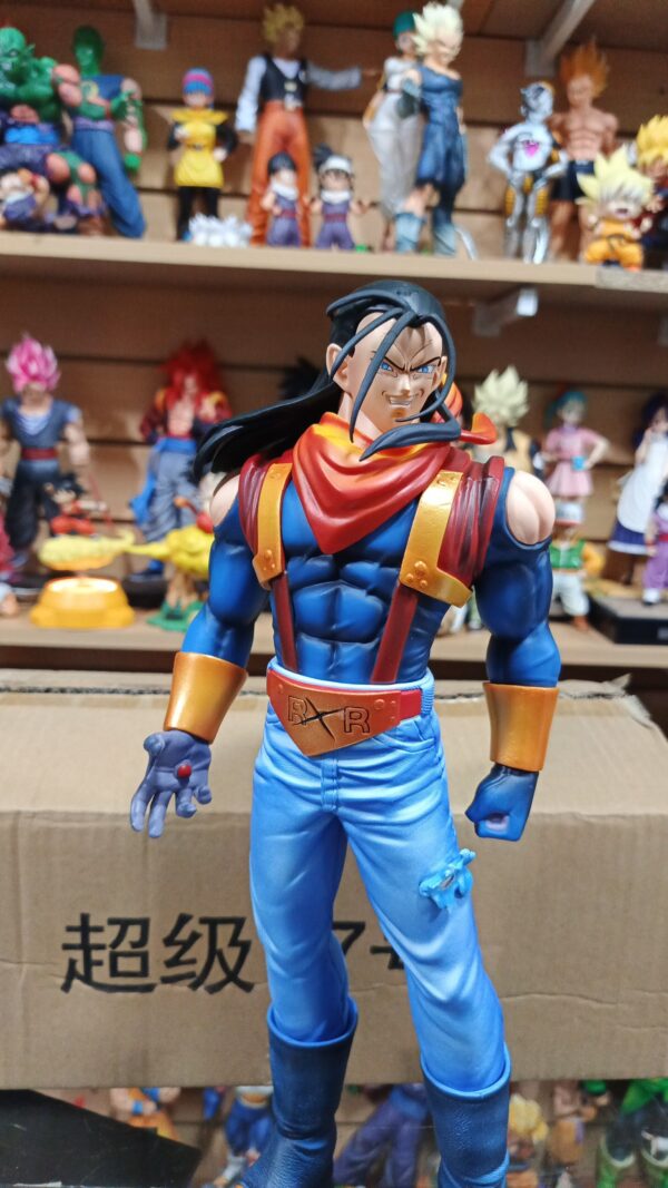 android super 17 
Dragón Ball GT 
Tamaño:34cm
