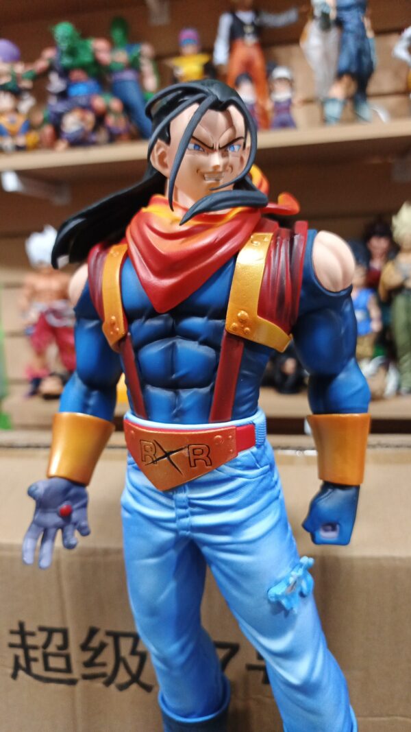 android super 17 
Dragón Ball GT 
Tamaño:34cm