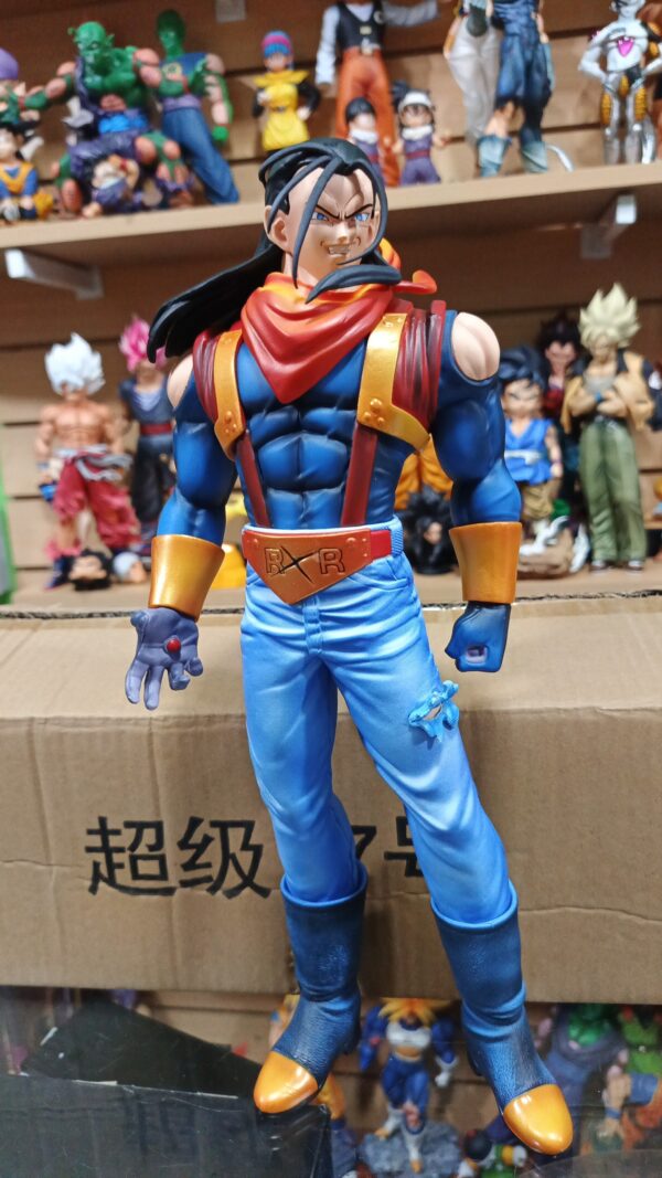 android super 17 
Dragón Ball GT 
Tamaño:34cm
